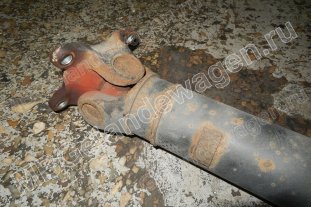 Износ крестовины кардана Гелендваген