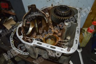 Вилка раздаточной коробки Мерседес Гелендваген