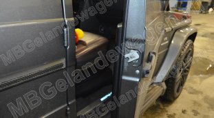 Доводчики дверей на Мерсдеес Гелендваген